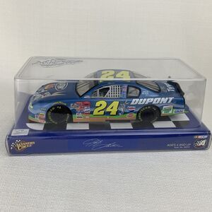 2002 Winners Circle #24 Jeff Gordon DuPont Bugs Bunny 1:24‎ Die Cast Car Looney